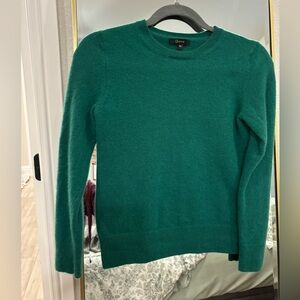 Quince Women's Green Mongolian Cashmere Sweater